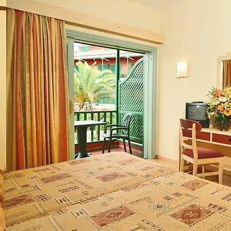 O7 Tenerife Hotel